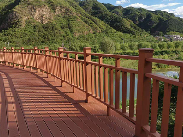 弘之木木塑护栏-打造美好的户外风景线