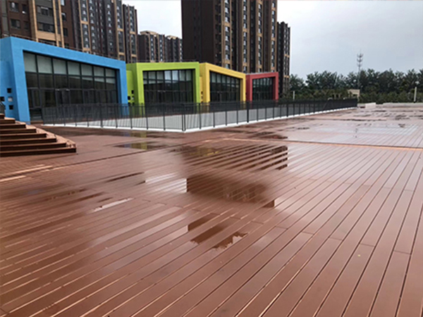 弘之木户外木塑地板是环保节约的新型产品